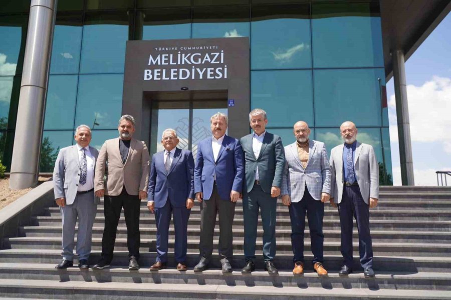 Başkan Büyükkılıç: "şehrimizin Müreffeh Yarınları İçin Hizmetlerimize, Yatırımlarımıza Devam Ediyoruz"