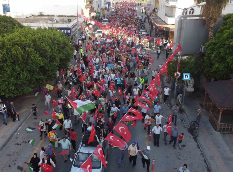 Mersin’de Filistin’e Destek, İsrail’e Tepki Yürüyüşü