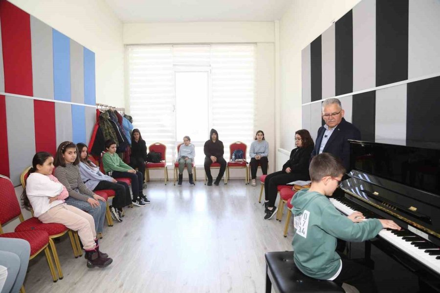 Büyükşehir Belediyesi Sanat Akademisi Yaz Kursları Kayıtları Sürüyor