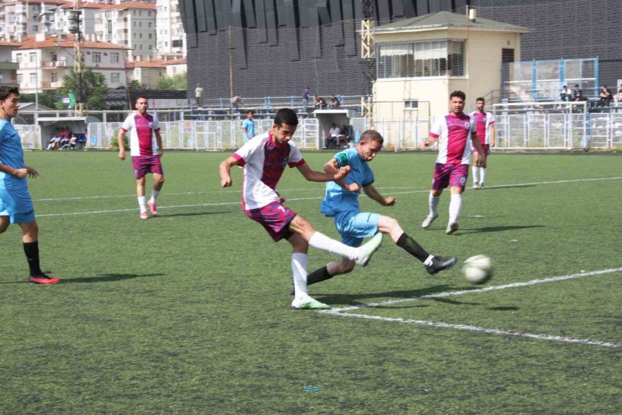 Kalespor: 7 - Pınarbaşı Belediyespor:0