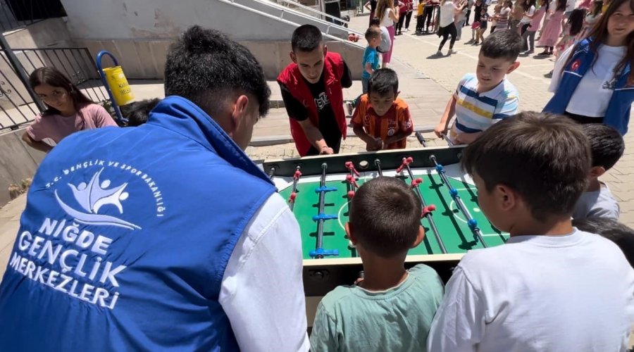 Merkezim Her Yerde Projesi İle Gönüllüler Çocuklarla Bir Araya Geldi