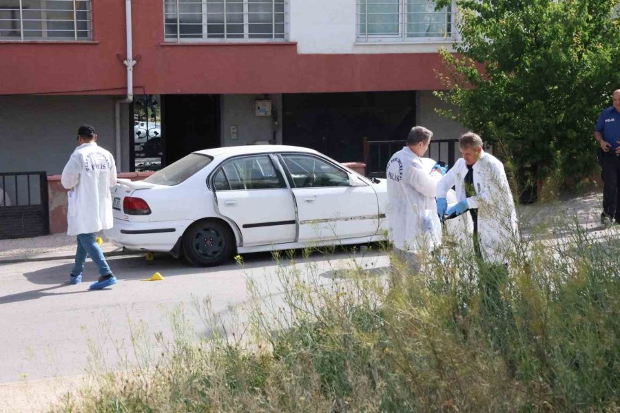 Adana’dan Eskişehir’e Gelerek Kızını Ve Torununu Sokak Ortasında Öldürdü