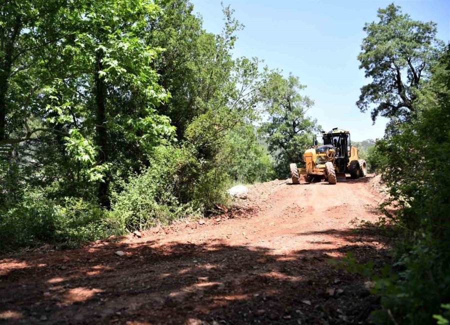 Konyaaltı’nda Yayla Yolları Bayrama Hazır