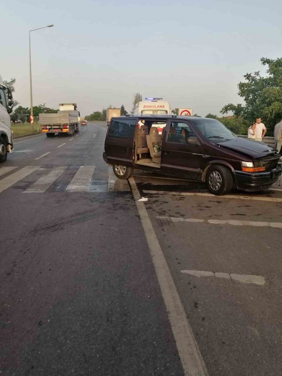 Konya’da Tır Otomobile Çarptı: 2 Yaralı