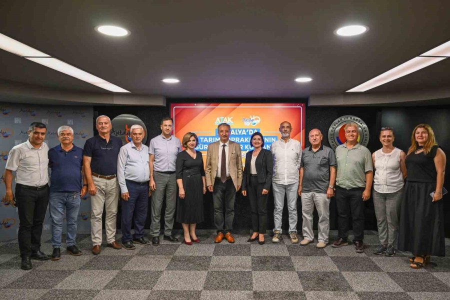 Antalya’da Tarım Topraklarının Sürdürülebilir Kullanımı Masaya Yatırıldı