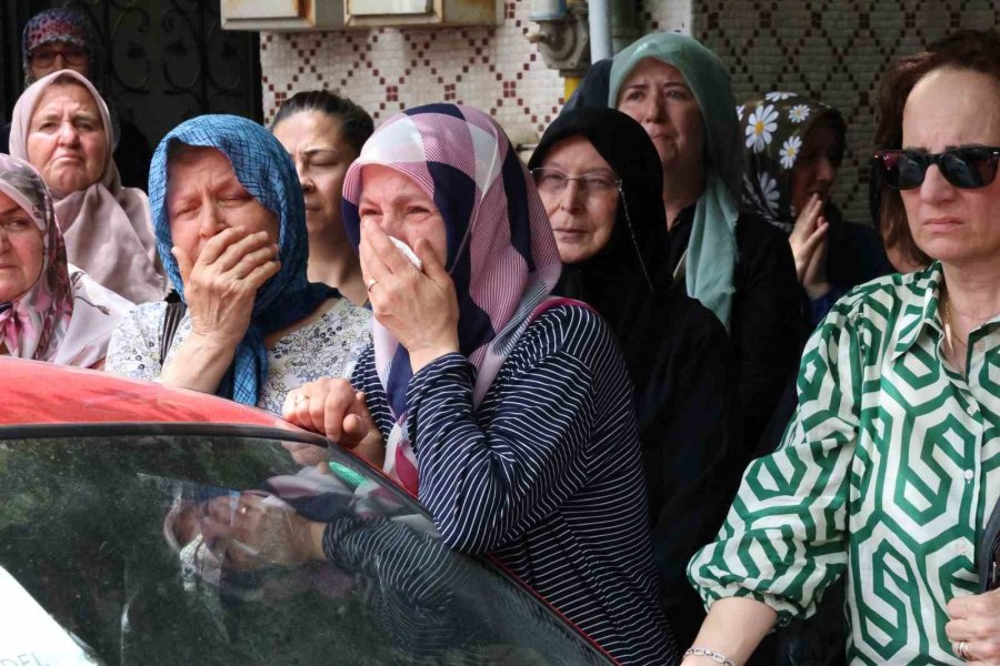 Canice Katledilen Anne Ve Oğlu Aynı Tabutun İçinde Son Yolculuğuna Uğurlandı