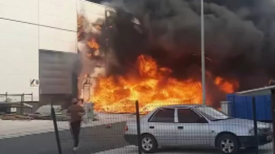 Konya’da Sünger Üretimi Yapan İş Yerinde Yangın