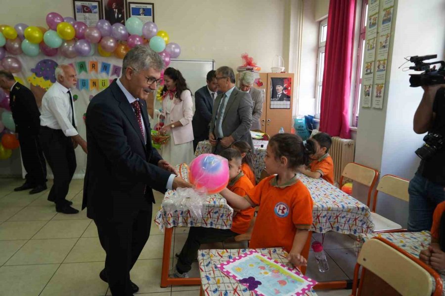 Niğde’de 72 Bin 109 Öğrenci Karne Sevinci Yaşadı