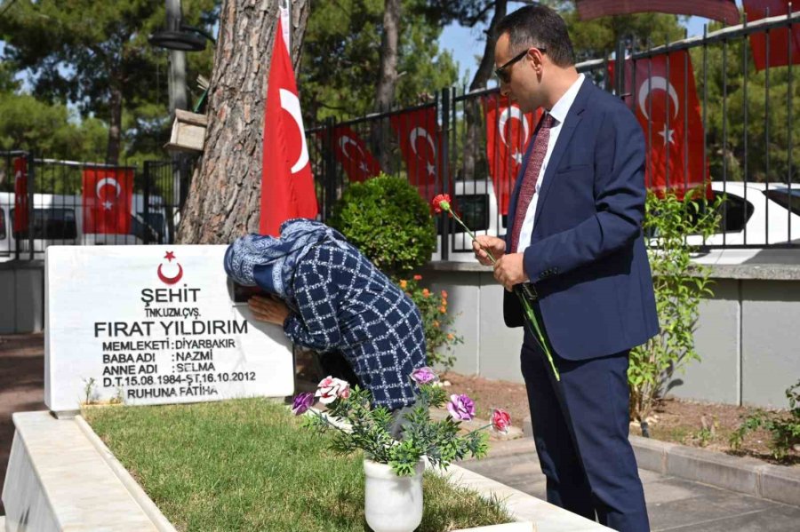 Kepez’de Bayram Öncesi Şehit Aileleri Unutulmadı