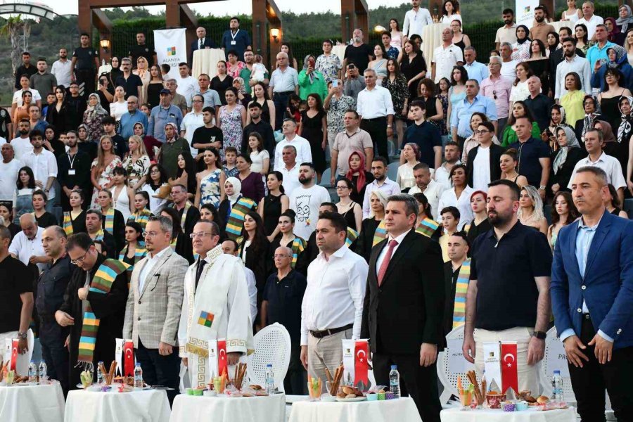 Alanya Üniversitesi’nde Mezuniyet Coşkusu