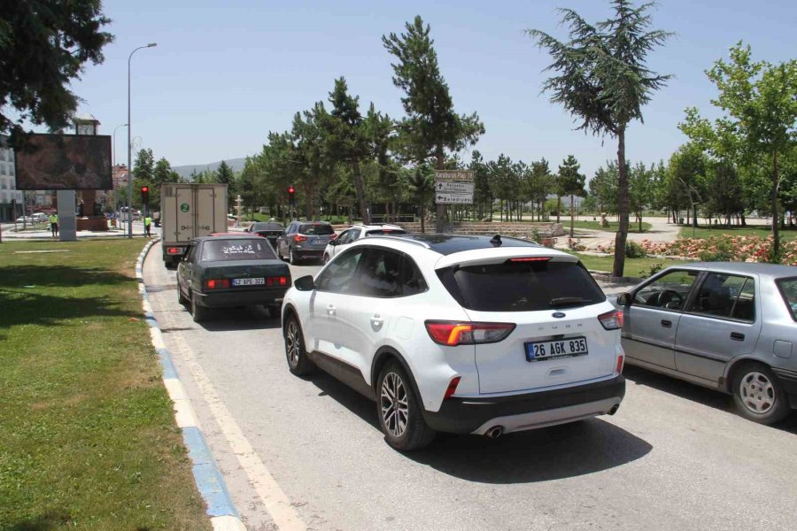 Yeni Konya-antalya Kara Yolunda Bayram Trafiği Yoğunluğu