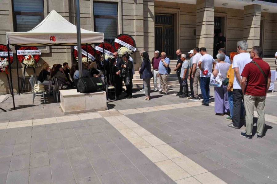 Emekli Vali Yardımcısı Tütüncü Son Yolculuğuna Uğurlandı