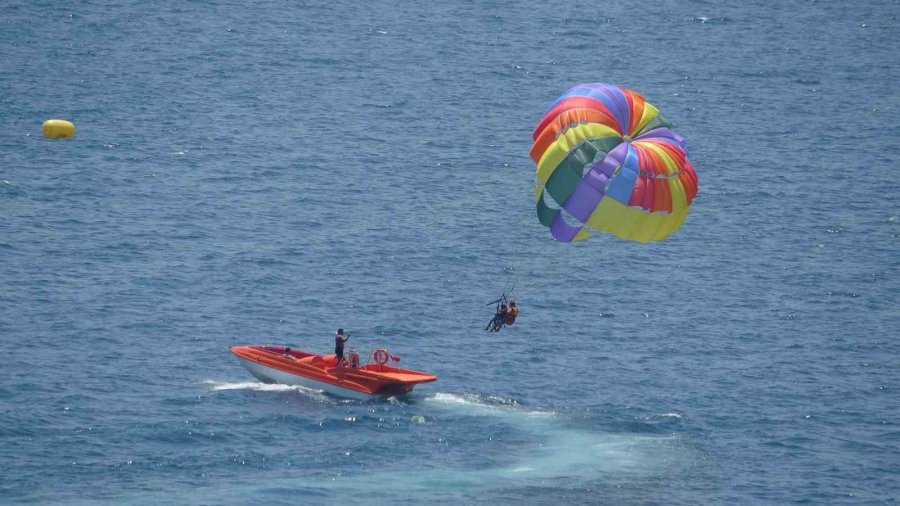 Antalya’da Nem Oranı Yüzde 86’yı Geçti, Şehrin Üzerini Sis Bulutu Kapladı