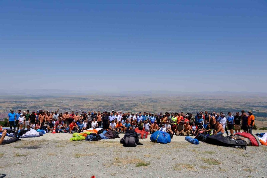 Akşehir 11. Uluslararası Xc Open 2024 Yamaç Paraşüt Mesafe Yarışması Başladı