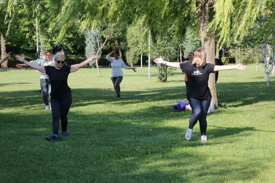 Odunpazarı’nda Parklarda Sabah Sporu Başlıyor