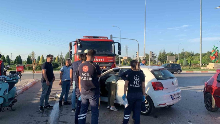 Karaman’da Otomobil İle Çarpışan Kamyonet Devrildi: 1 Yaralı