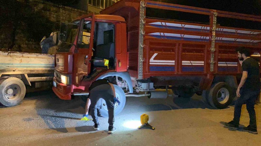 Karaman’da Silahlı Ve Bıçaklı Kavga: 2 Yaralı