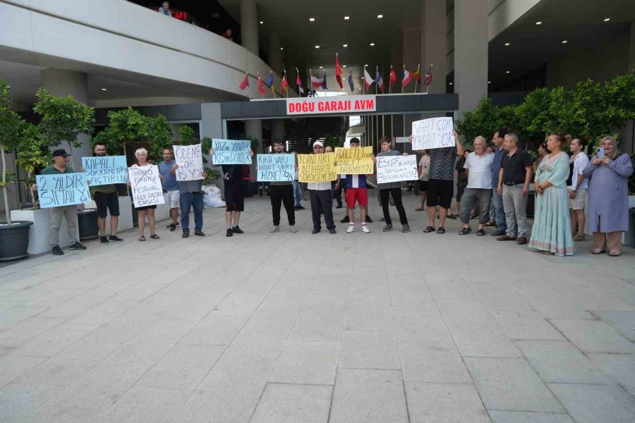 Antalya’da Doğu Garajı Avm Esnafı, Kapalı Dükkanlardan Dertli