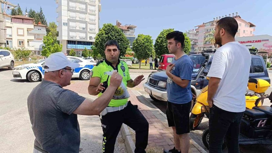 Motosikletlere Çarpıp Kaçan Sürücüyü Peşinden Koşarak Yakaladı