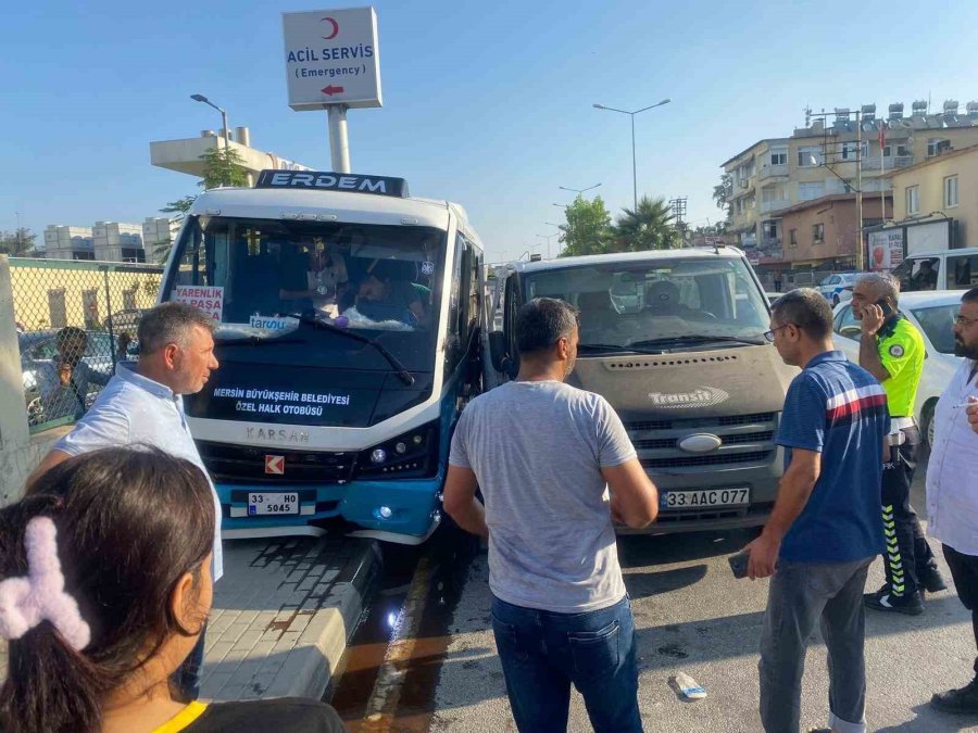 Pikaba Çarpmamak İsterken Hastane Duvarına Çarptı: 1 Yaralı