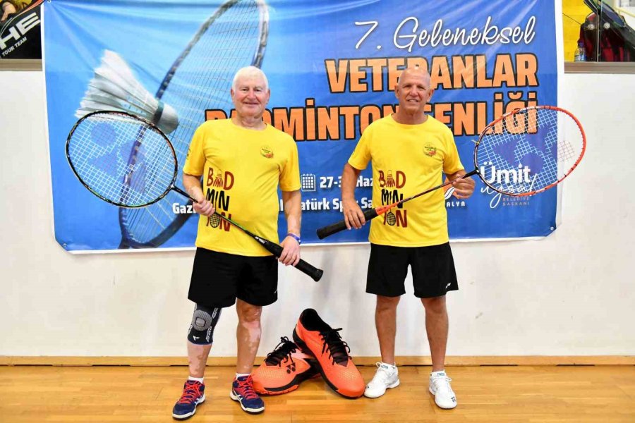 Antalya’da Veteranlar Badminton Şenliği Başladı