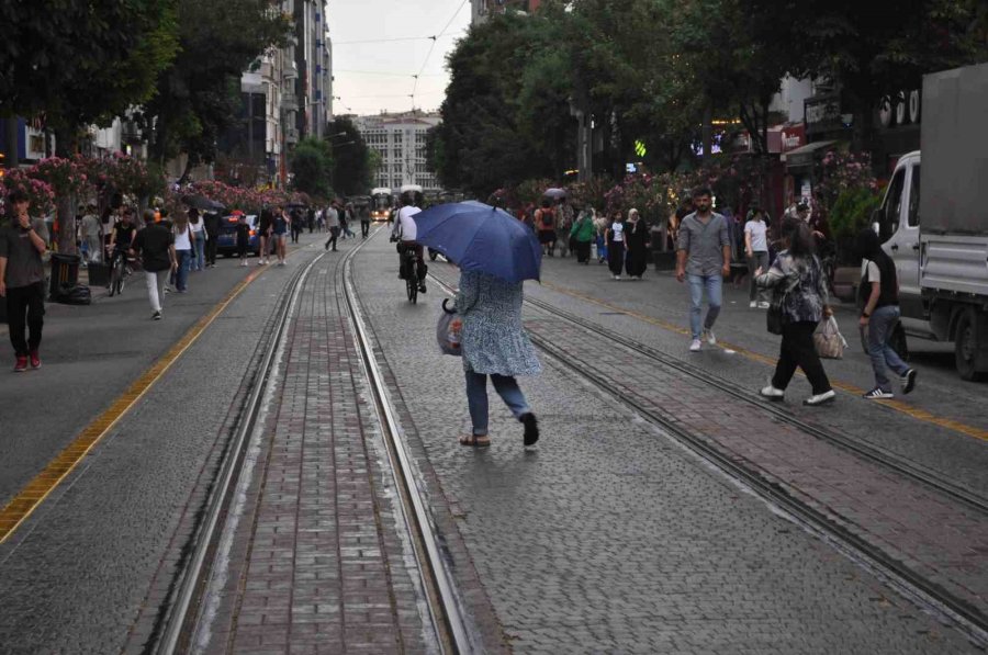 Eskişehir’de Sağanak Yağış Etkili Oldu