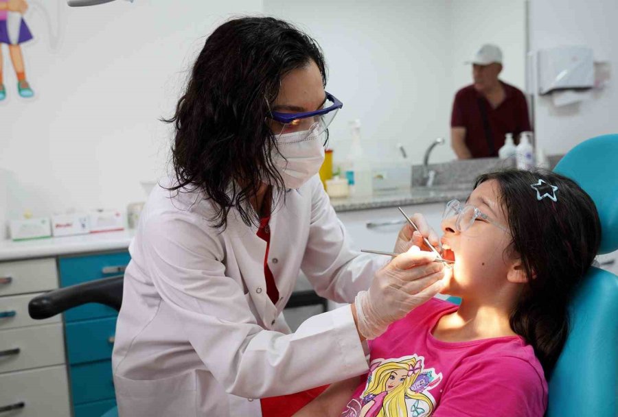 Çocuklar Tepebaşı’nda Sağlıkla Gülümsüyor