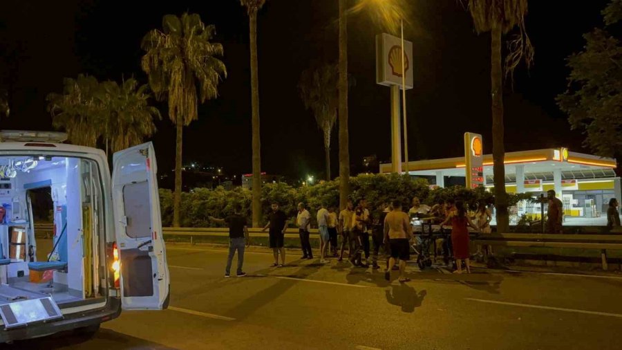 Trafikten Düşürülen Motosikletle Kaza Yapan Alkollü Sürücü Yaralandı