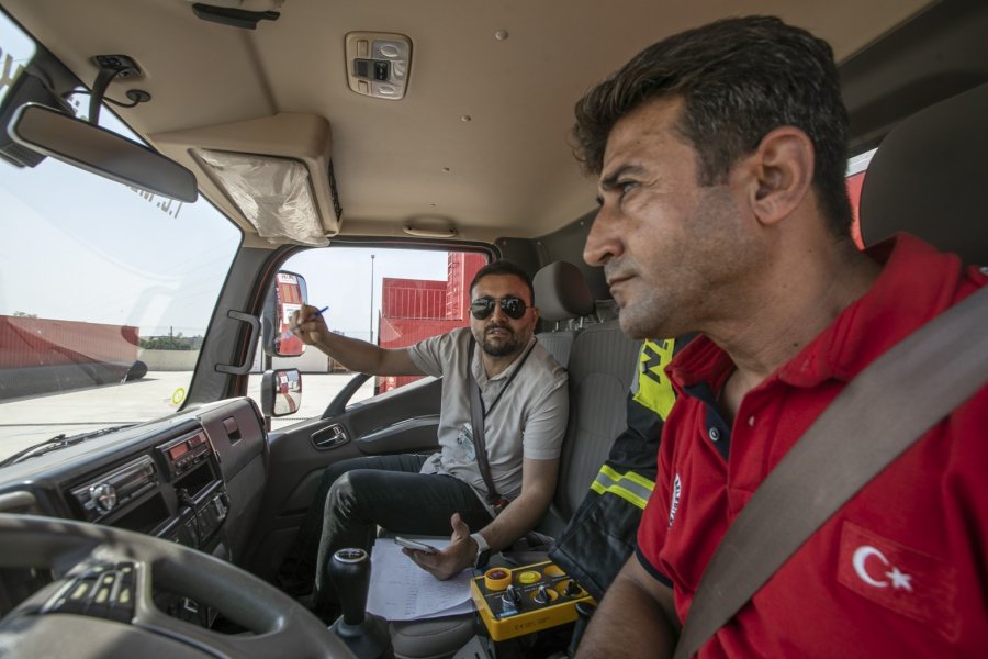 Mersin’de Şoförler İleri Sürüş Teknikleri Eğitiminden Geçiriliyor