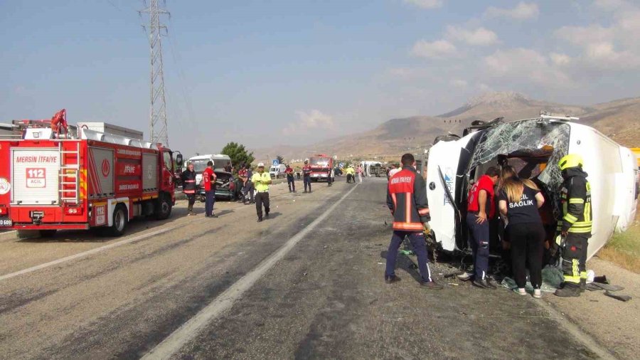 Mersin’de Otobüslerin Karıştığı Zincirleme Kaza: 2 Ölü, 35 Yaralı