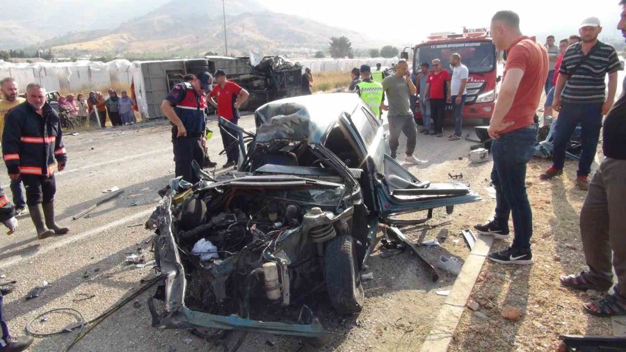 Mersin’de Otobüslerin Karıştığı Zincirleme Kaza: 2 Ölü, 35 Yaralı