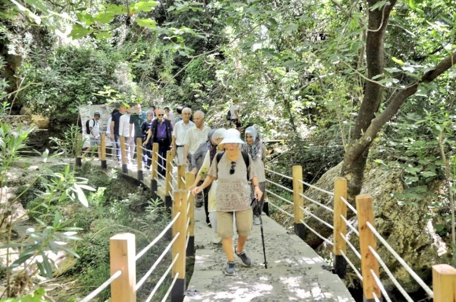 Antalya Sosyal Güvenlik İl Müdürlüğü Emekliler İle Doğa Yürüyüşünde Buluştu