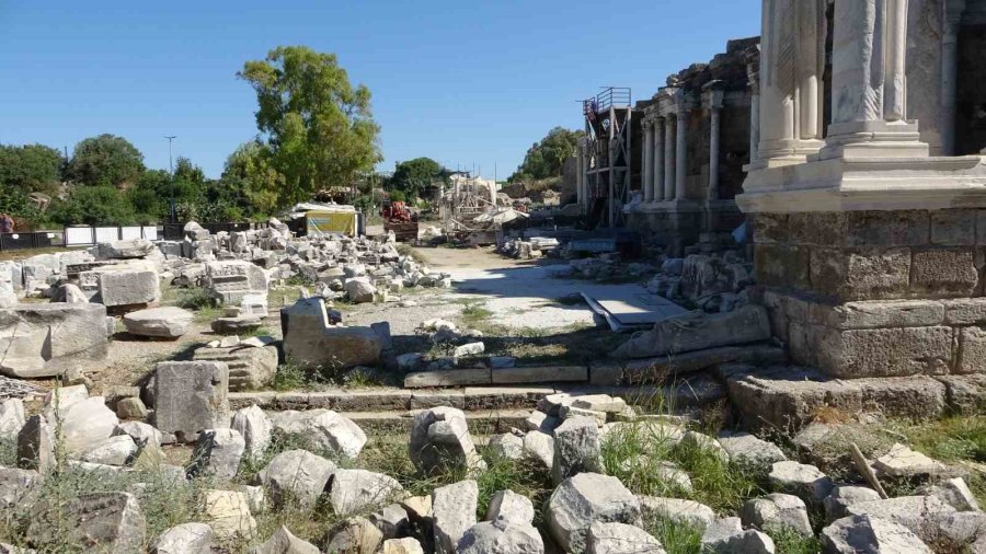 Antalya’da Mitolojik İlham Perisi ’kalliope’ Heyecanı