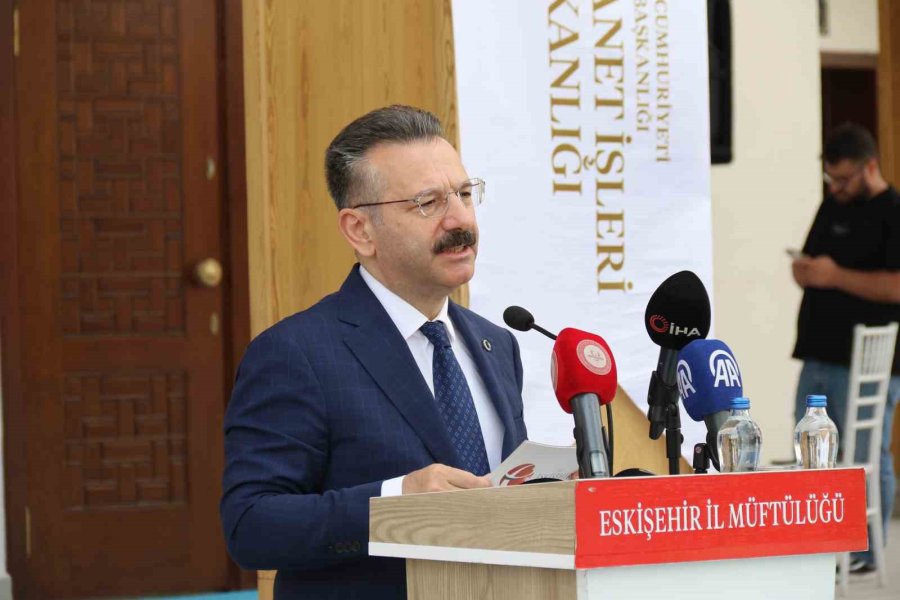 Diyanet İşleri Başkanı Erbaş, Eskişehir Teknik Üniversitesi Camii Açışına Katıldı