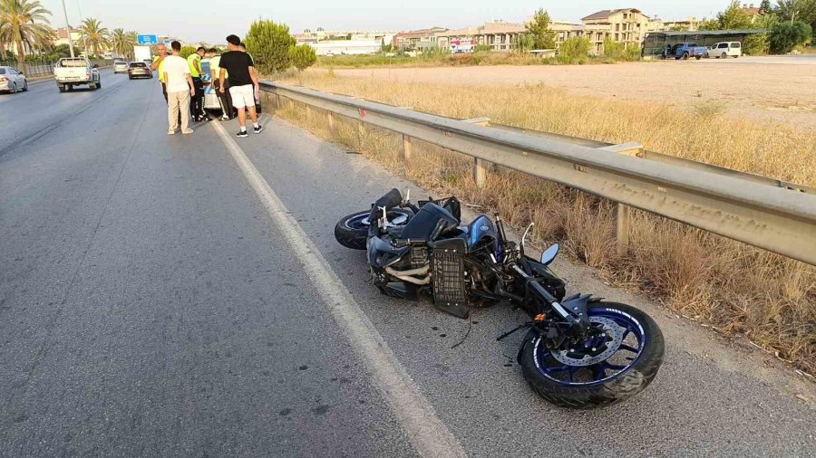 Manavgat Çevreyolunda Motosiklet Kazası: 2 Yaralı