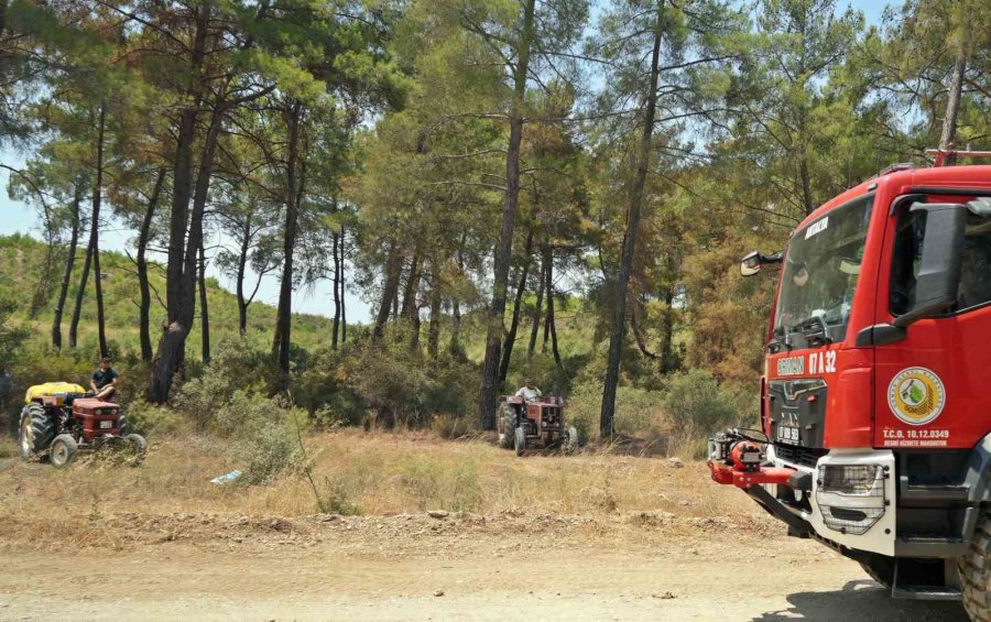 Orman Yangınına Çiftçi Filosuyla Müdahale