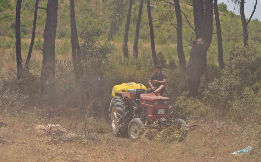 Orman Yangınına Çiftçi Filosuyla Müdahale