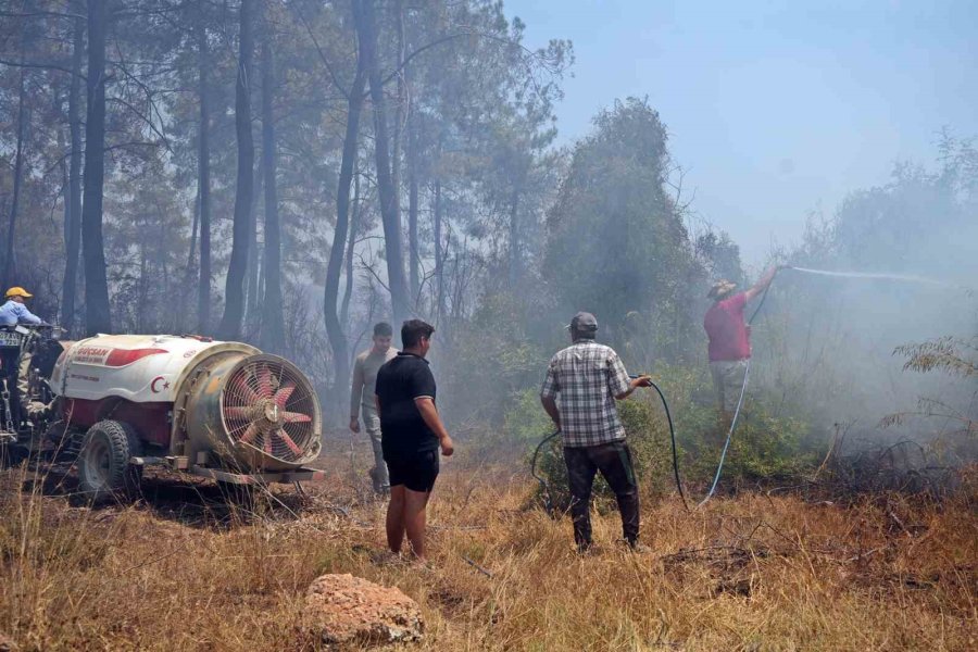 Orman Yangınına Çiftçi Filosuyla Müdahale