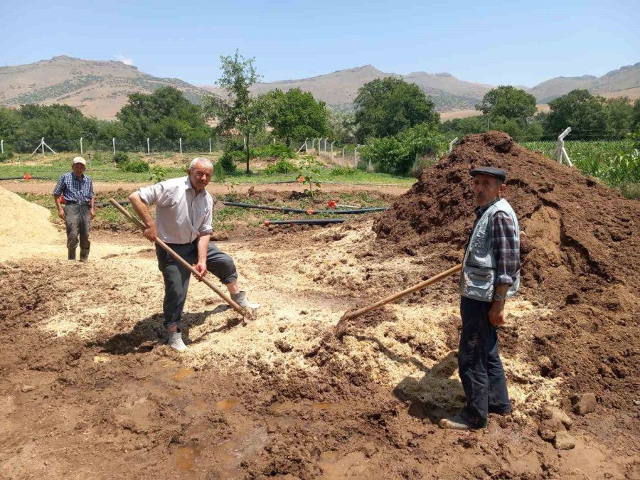 Kayseri’de Kerpiç Evler Yeniden Yapılıyor