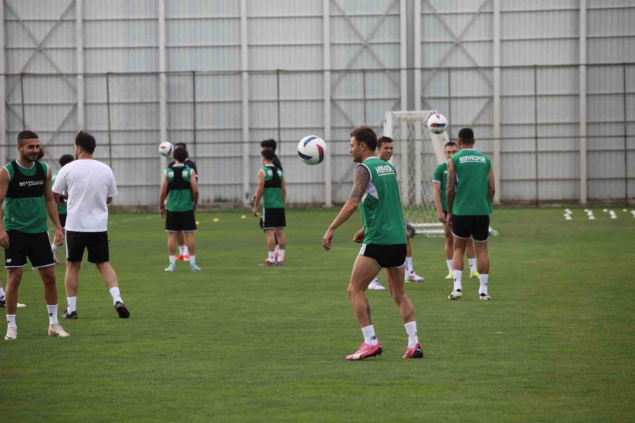 Konyaspor Yeni Sezon Hazırlıklarına Devam Ediyor