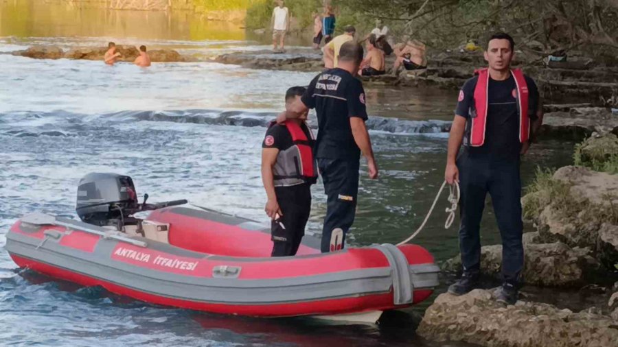 Irmakta Kayıp İhbarı İtfaiye Ve Polisi Alarma Geçirdi, Gölde Aranırken Evde Çıktı