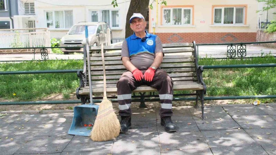 Depremde Yaşadıkları Acıyı ‘ikinci Bahar’ Dedikleri Eskişehir’de Unutmaya Çalışıyorlar