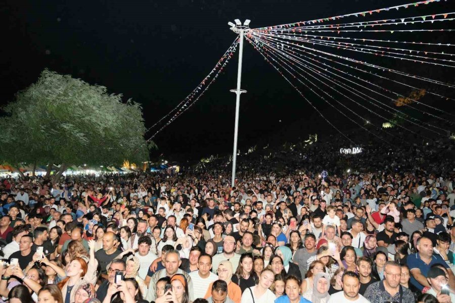 Haluk Levent Sivrihisar’da Unutulmaz Bir Gece Yaşattı