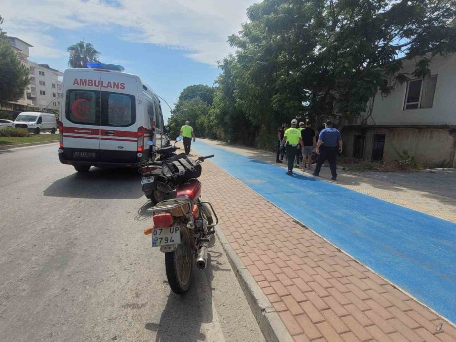 Aynı Yöne Giden Motosikletler Çarpıştı: 1 Yaralı