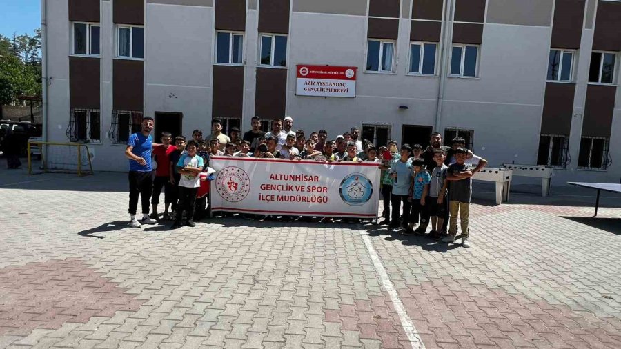 Niğde’de De Kur’an Kursu Öğrencileri Sporla Buluştu