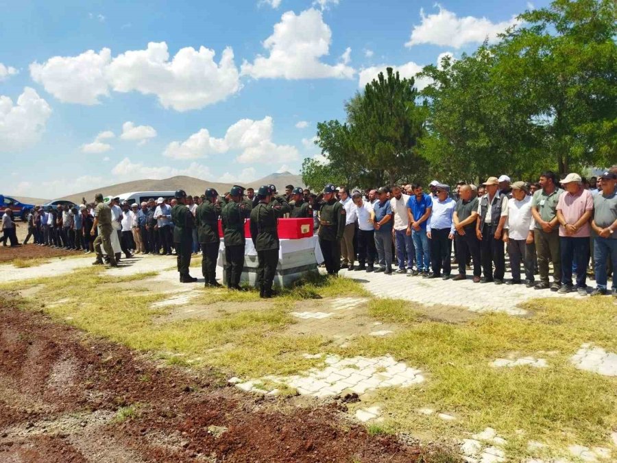 Vefat Eden Kıbrıs Gazisi Karapınar’da Defnedildi