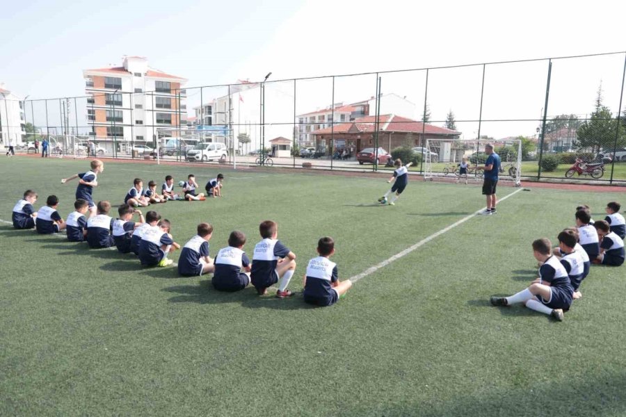 Odunpazarı Yaz Spor Okulları İçin Coşkulu Açılış Töreni Düzenlendi