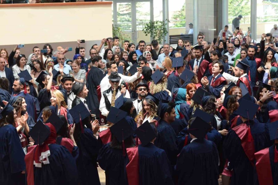 Geleceğin Eczacılarının İlk Tercihi Anadolu Üniversitesi