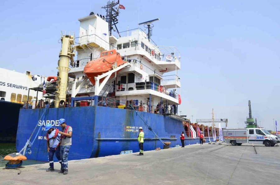 Yardım Malzemeleri Taşıyan ’iyilik Gemisi’ Sudan’a Uğurlandı