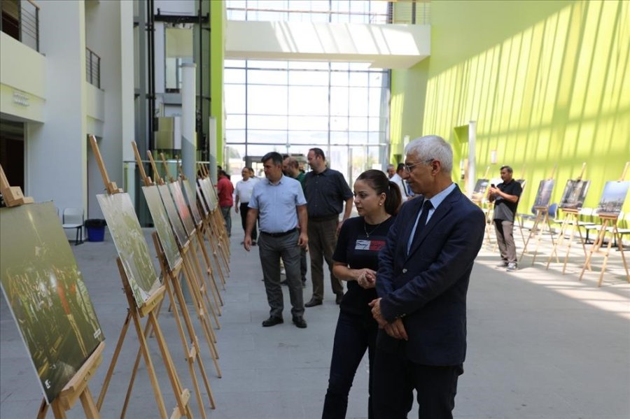 Eskişehir Teknik Üniversitesinde “15 Temmuz Demokrasi Ve Milli Birlik Günü” Fotoğraf Sergisi Açıldı